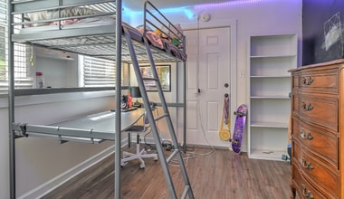 433 W Poplar St in Johnson City, TN - Building Photo - Building Photo