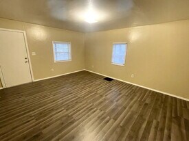 2228 Arrow Ave in Anderson, IN - Building Photo