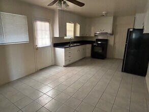 302 S Everts St in Fort Stockton, TX - Building Photo - Building Photo