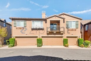 19341 Opal Ln in Santa Clarita, CA - Building Photo