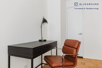 230 W 55th St in New York, NY - Building Photo - Building Photo