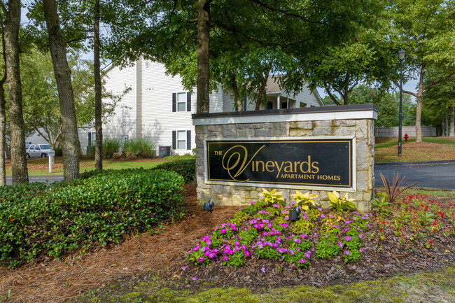 The Vineyards Apartment Homes in Cartersville, GA - Building Photo - Building Photo