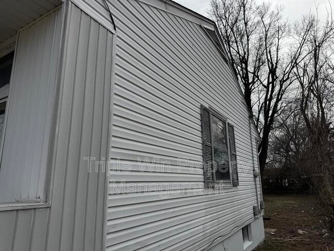 446 Cameron Rd in St. Louis, MO - Building Photo - Building Photo