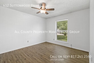 412 Suttonwood Dr in Fort Worth, TX - Building Photo - Building Photo