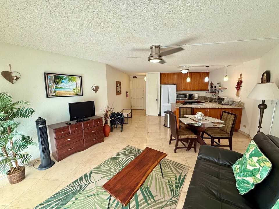 20 Hauoli St in Wailuku, HI - Building Photo