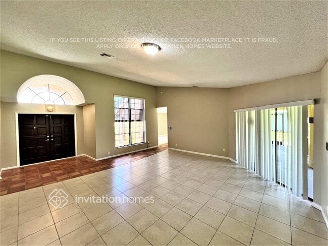 1944 Lynton Cir in Wellington, FL - Foto de edificio - Building Photo
