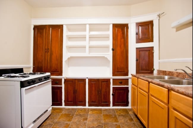 3000 N Oakland Ave, Unit 8 in Milwaukee, WI - Building Photo - Building Photo