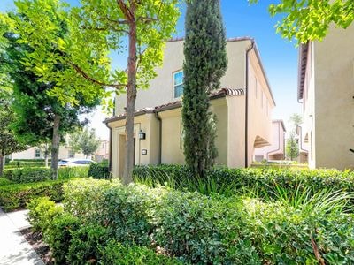 64 Pathway in Irvine, CA - Building Photo - Building Photo