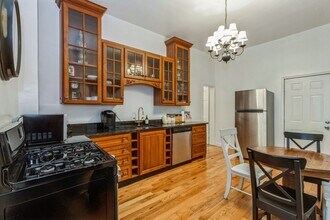 2459 N Clybourn Ave in Chicago, IL - Building Photo - Building Photo