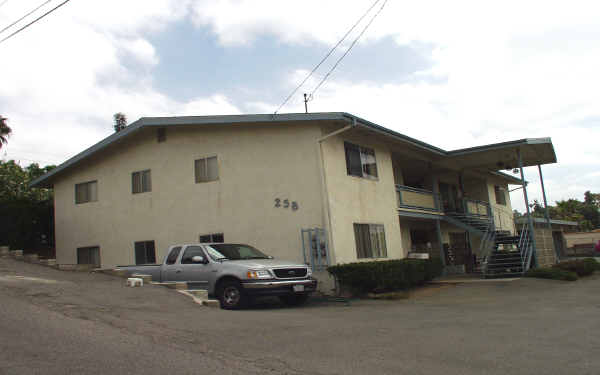 Avalon Gardens Apartments in Vista, CA - Building Photo - Building Photo