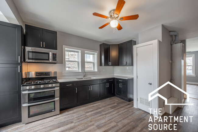5128 W Henderson St, Unit 1
