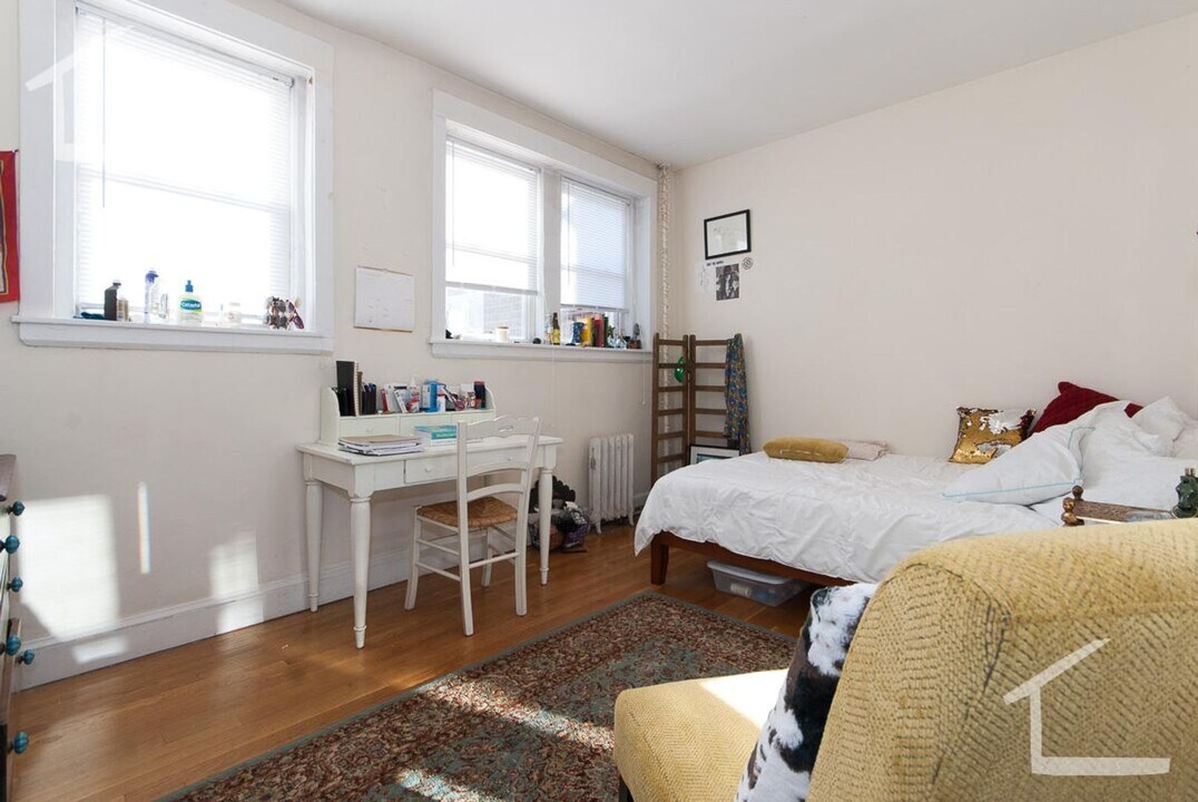 60 Egremont St in Brookline, MA - Building Photo