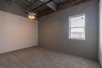 612 Lofts in Baytown, TX - Building Photo - Interior Photo