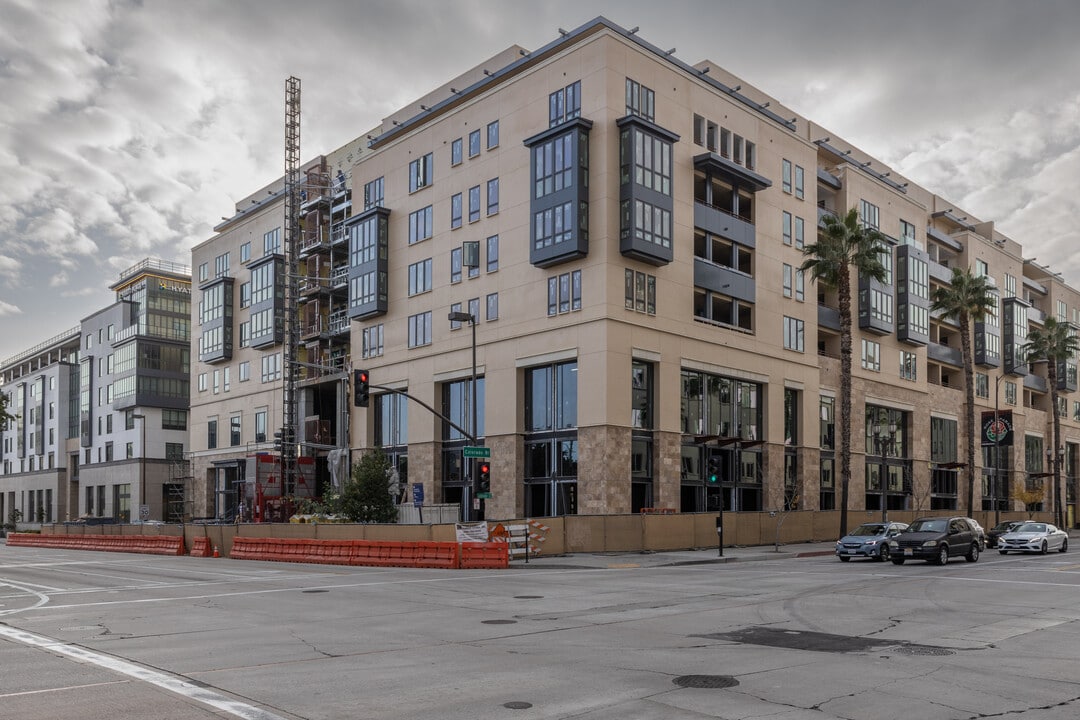 Domaine 39 in Pasadena, CA - Building Photo