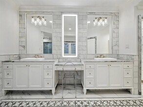 4040 Overbrook Ln in Houston, TX - Building Photo - Building Photo