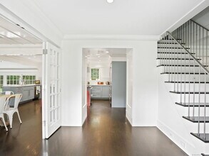 947 Valley Rd in New Canaan, CT - Building Photo - Building Photo