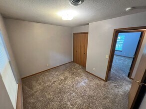 915 Colorado St in Manhattan, KS - Building Photo - Building Photo