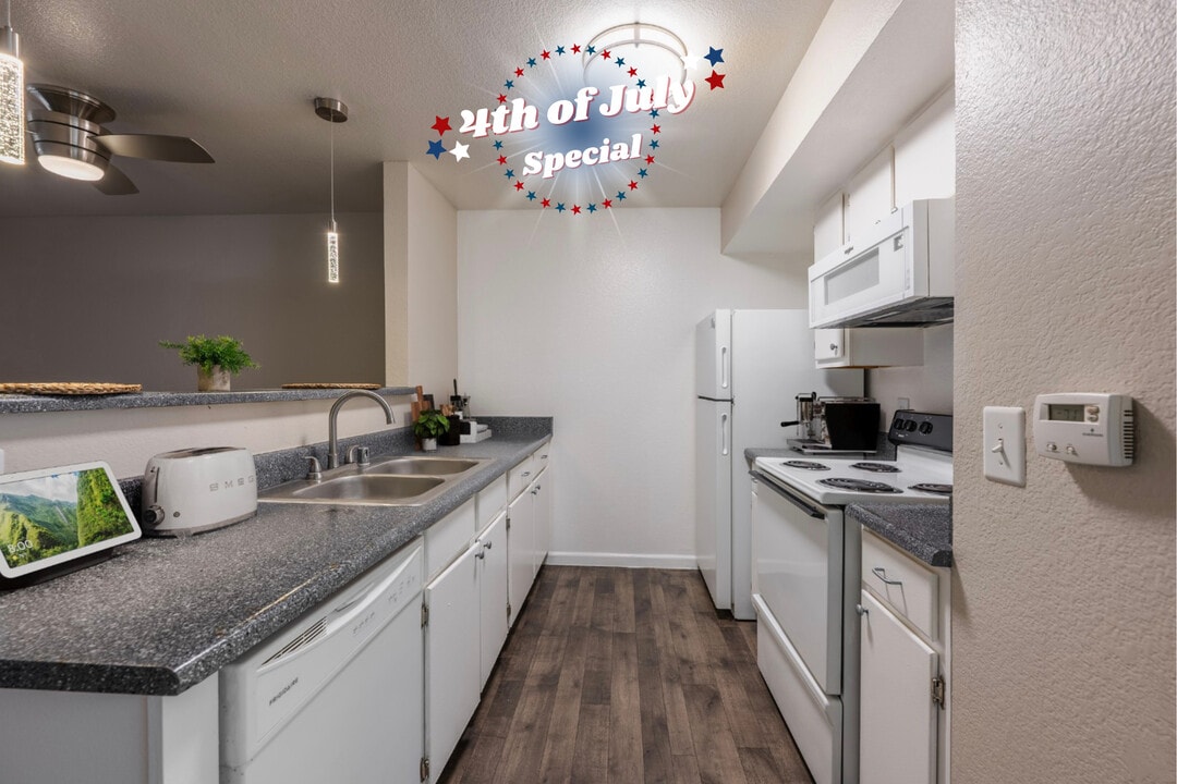 Fremont Villas in Las Vegas, NV - Building Photo