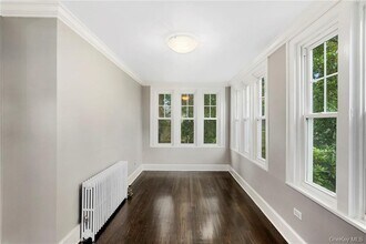 48 Rossmore Ave in Yonkers, NY - Building Photo - Building Photo