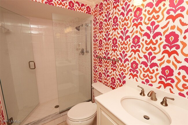 1080 5th St S in Naples, FL - Building Photo - Building Photo
