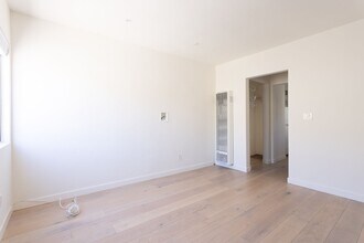 1313 Ocean Front Walk in Los Angeles, CA - Building Photo - Building Photo