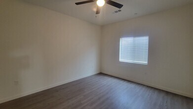5000 Ava Angele in Bakersfield, CA - Building Photo - Building Photo
