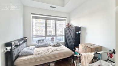 395 Dundas St W in Oakville, ON - Building Photo - Building Photo