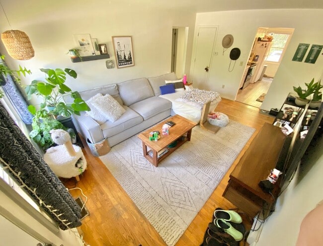 221 Harbor Rd