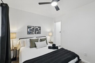 2336 Minnie St, Unit SI ID1514809P in Haltom City, TX - Foto de edificio - Building Photo