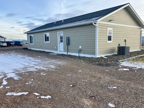 340 Brownstone Rd in Helena, MT - Foto de edificio - Building Photo