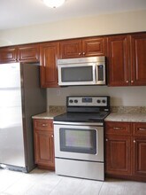 4044 Inverness Rd in Virginia Beach, VA - Building Photo - Building Photo