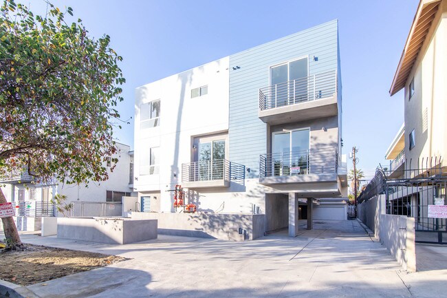 5925 Barton Ave in Los Angeles, CA - Building Photo - Primary Photo