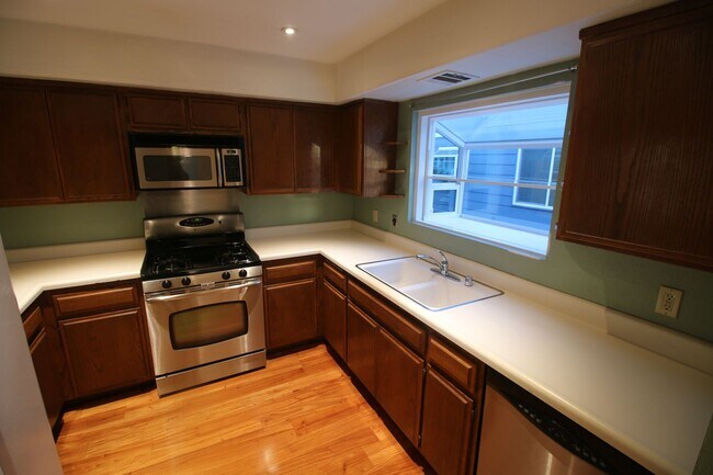 76 N Sierra Bonita Ave in Pasadena, CA - Building Photo - Building Photo