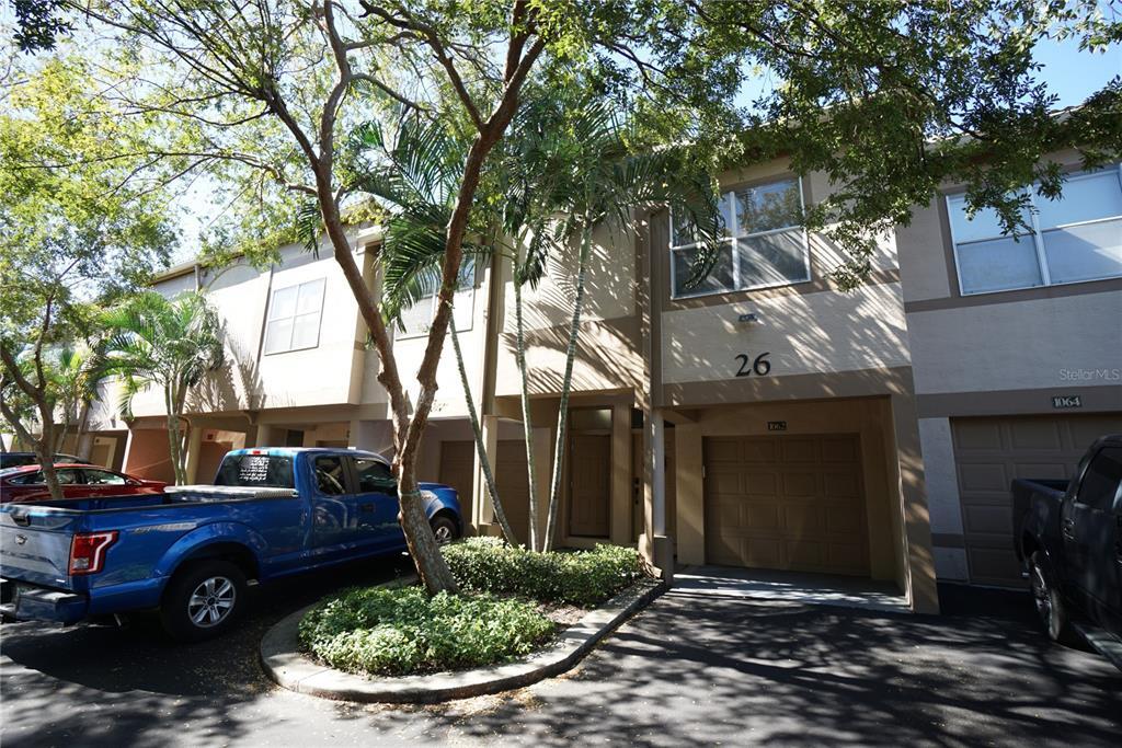 1060 Normandy Trace Rd in Tampa, FL - Building Photo
