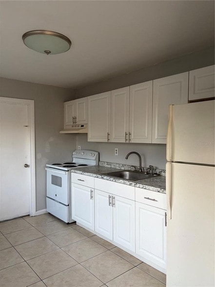 5793 Oleander Dr in Orlando, FL - Building Photo - Building Photo