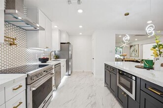 13616 Rolling Hills Ln in Dallas, TX - Building Photo - Building Photo