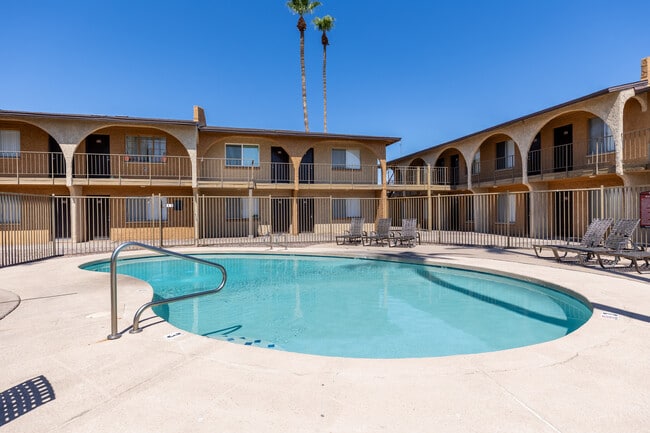 Courtyard at Encanto Apartments
