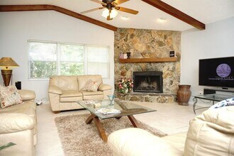 3139 Carlos Dr in Dunedin, FL - Building Photo - Building Photo