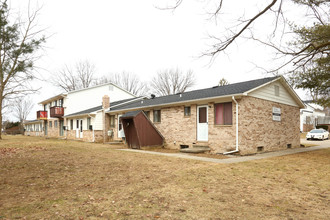 New Pine Apartments in Clio, MI - Foto de edificio - Building Photo