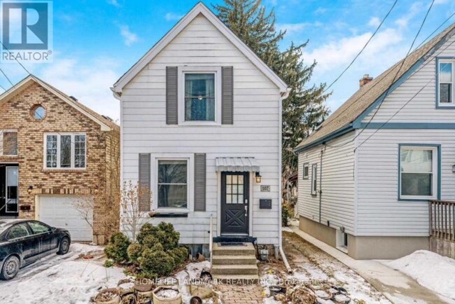 107 Royal Ave