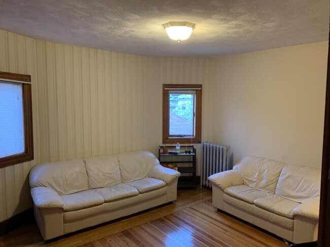 258 Boston Ave, Unit 3 in Medford, MA - Building Photo - Building Photo