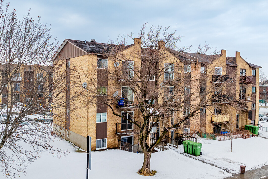 7371 Maurice-Duplessis Boul in Montréal, QC - Building Photo