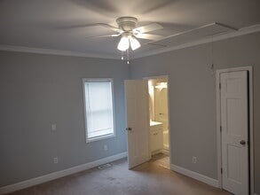 1208 E Main St in Graham, NC - Building Photo - Building Photo