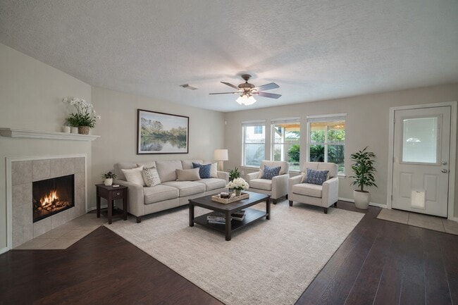 8315 Cardamon Ln in Baytown, TX - Building Photo - Building Photo