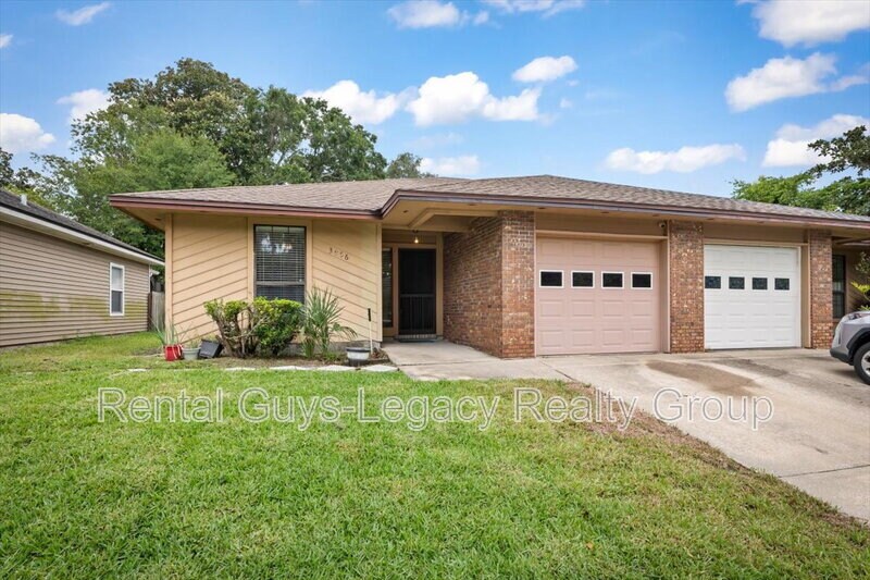 3956 Hollows Dr in Jacksonville, FL - Building Photo