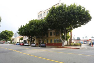 Hope Manor in Los Angeles, CA - Foto de edificio - Building Photo