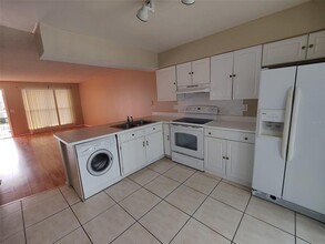 1880 Caralee Blvd in Orlando, FL - Building Photo - Building Photo