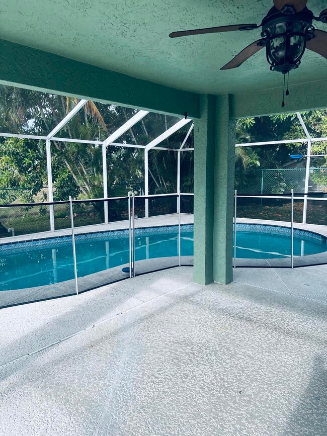 1836 SE Fallon Dr in Port St. Lucie, FL - Building Photo - Building Photo