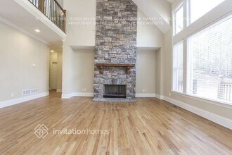 215 Montana Way in Canton, GA - Foto de edificio - Building Photo