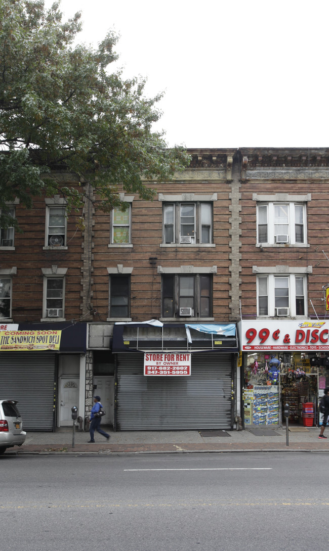 1046 Flatbush Ave in Brooklyn, NY - Foto de edificio - Building Photo